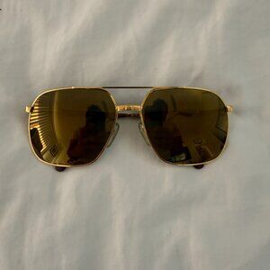 Vintage Hilton Class 006